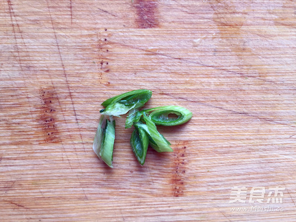 Chrysanthemum Vulgaris Soup recipe