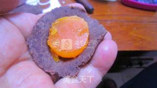 Homemade Cantonese Egg Yolk Bean Paste Mooncakes recipe