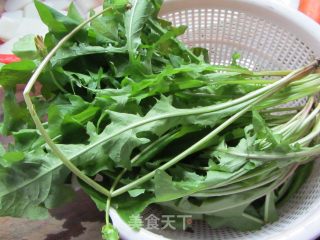 Dandelion Mixed with Carrot Shreds recipe