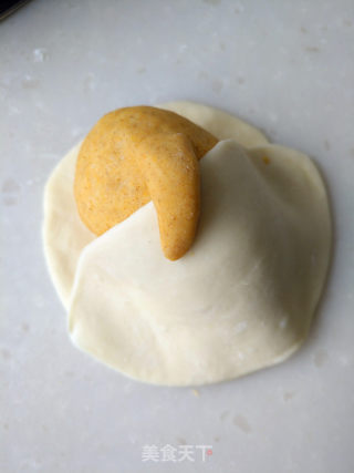 Lazy Egg and Bean Paste Buns recipe