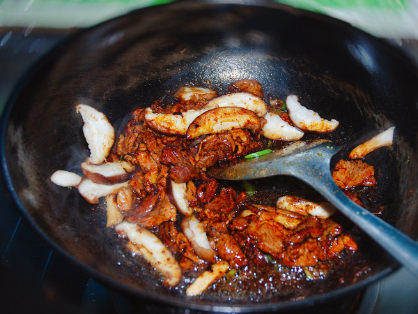 Stir-fried Pork with Spring Bamboo Shoots recipe