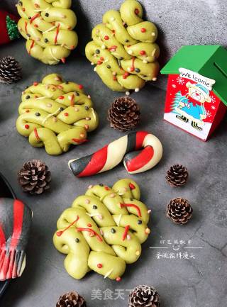 Christmas Pattern Buns recipe