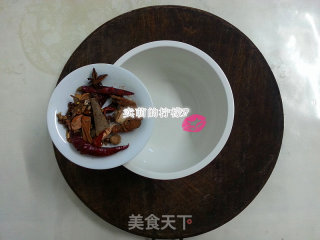 Winter Recipe: [1] How to Use A Soymilk Machine to Make Stewed Pork Skin Jelly recipe