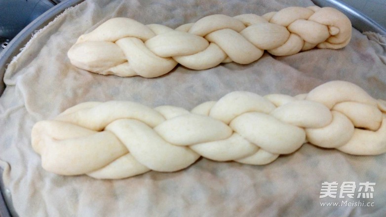 Mixed Noodle Braided Buns recipe