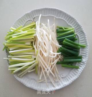 Stir-fried Niuhe recipe