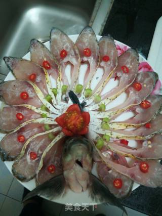 Peacock with Steamed Side Fish recipe