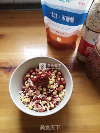 Xylitol Red Bean Coix Seed Soy Milk recipe