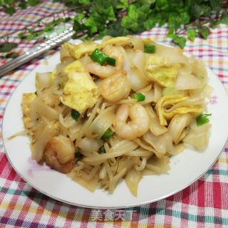 Stir-fried Hor Fun with Mung Bean Sprouts recipe