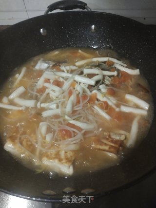Tomato Mushroom Fish Head Tofu Pot recipe