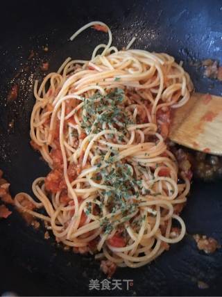 Spaghetti with Tomato Meat Sauce recipe