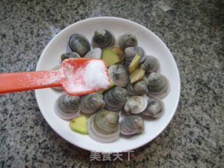 Steamed Round Clams recipe