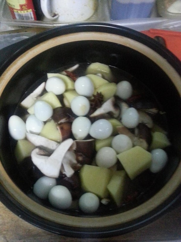 Braised Pork and Quail Eggs with Mushrooms recipe