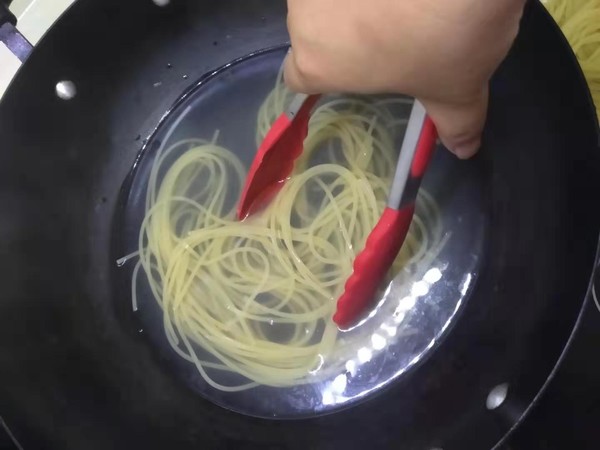 Spaghetti with Tomatoes recipe