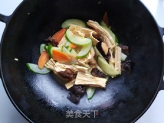 Fried Yuba with Cucumber Hericium Mushroom recipe