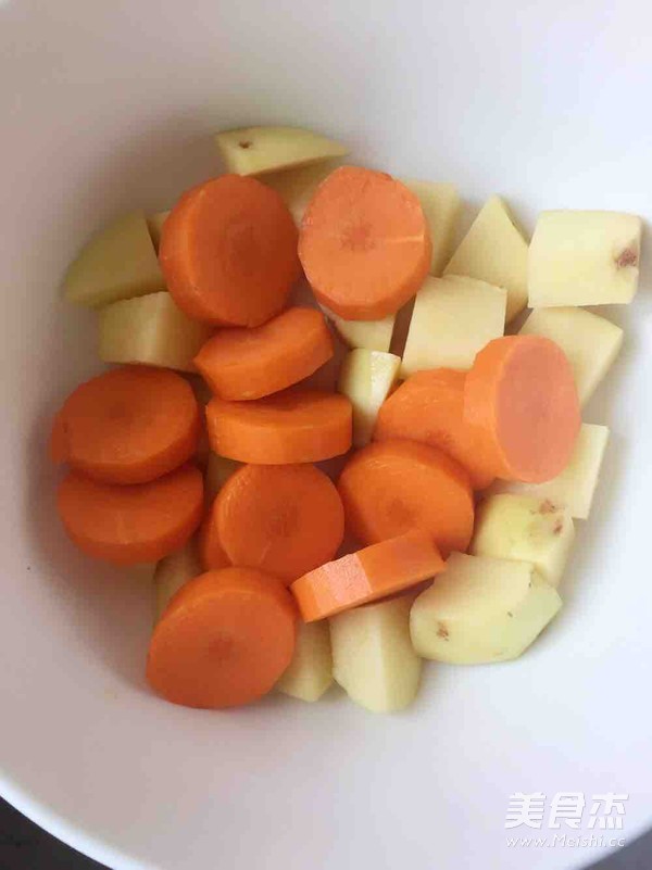 Beef Potato Carrot Soup recipe