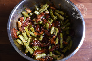 Steamed Noodles with Beans recipe