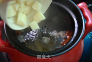 Huaiqi Candied Date Lean Pork Soup recipe