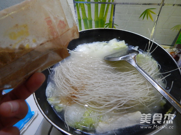 Braised Tofu with Cabbage Vermicelli recipe