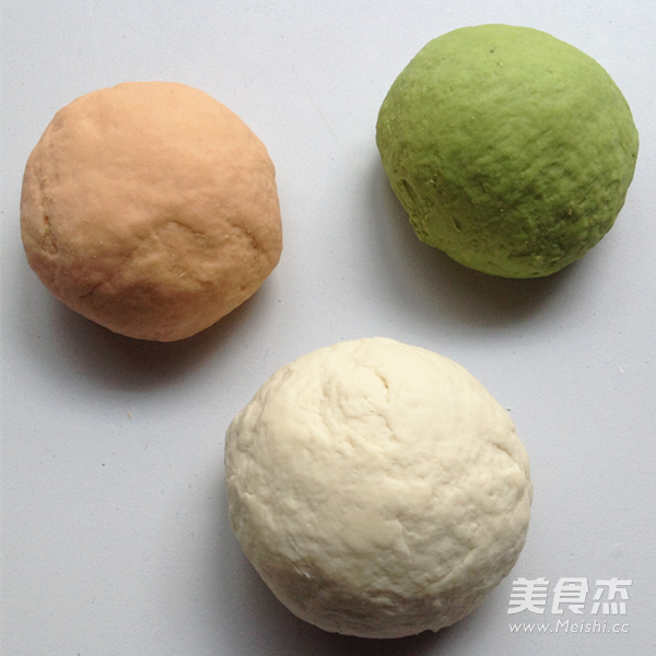 Vegetable Double-color Dumplings recipe