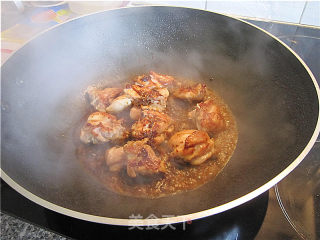 Stir-fried Gassho Melon with Chicken Drumsticks recipe