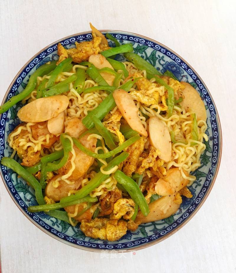 Temptation ~ Fried Instant Noodles with Eggs recipe