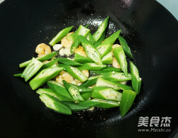 Fried Shrimp with Okra recipe