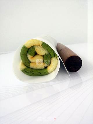 Two-tone Towel Cake Roll recipe