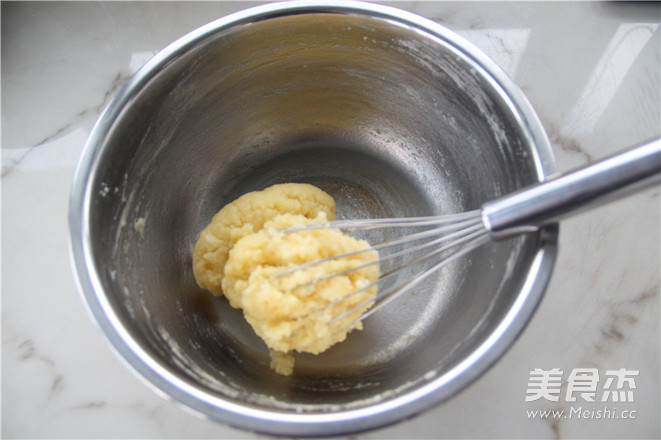 A Red Yeast Pastry Puff is The Most Pleasant in Autumn recipe