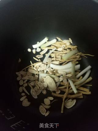 Codonopsis and Astragalus Stewed Chicken Soup recipe