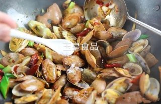 Spicy Fried Clams recipe