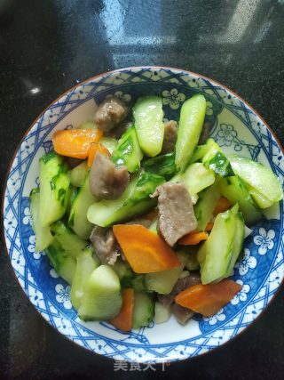 Stir-fried Beef with Cucumber recipe