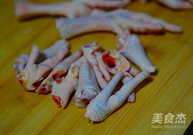 Chicken Feet Mixed with Garlic recipe