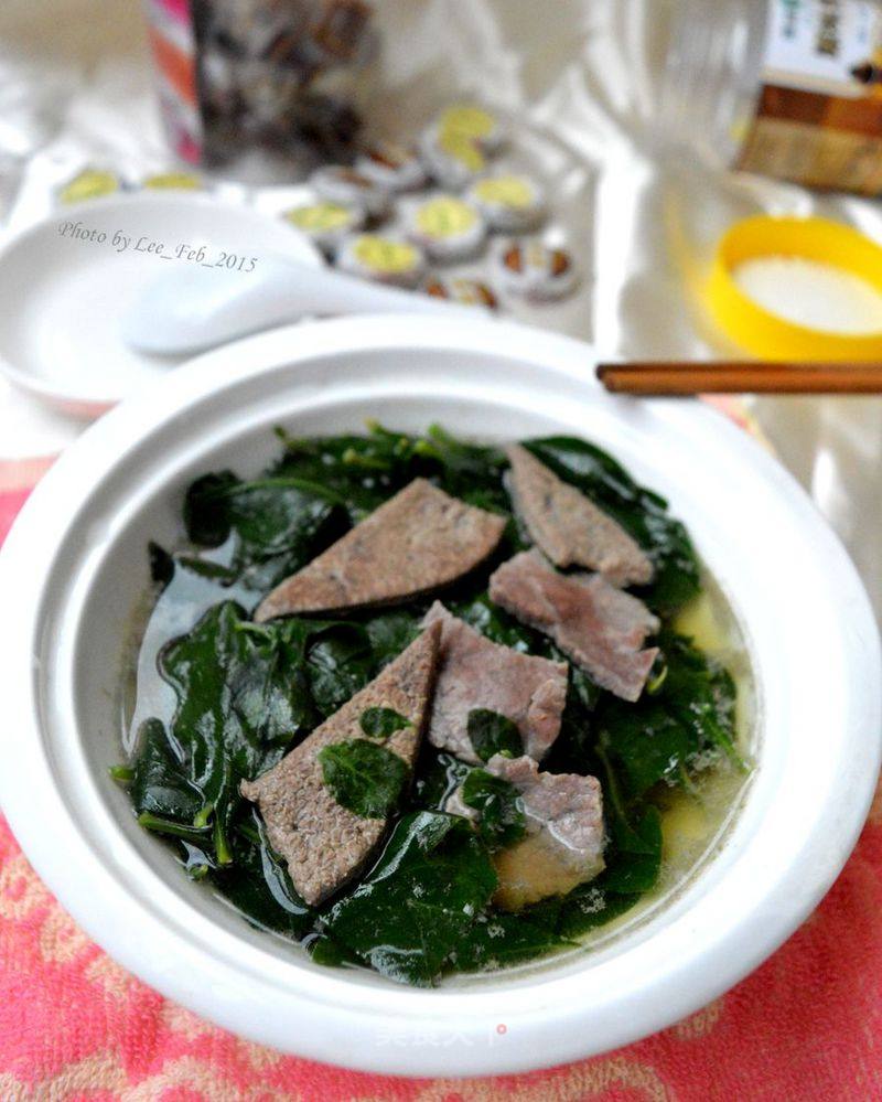 Pork Liver and Lean Meat and Wolfberry Soup recipe