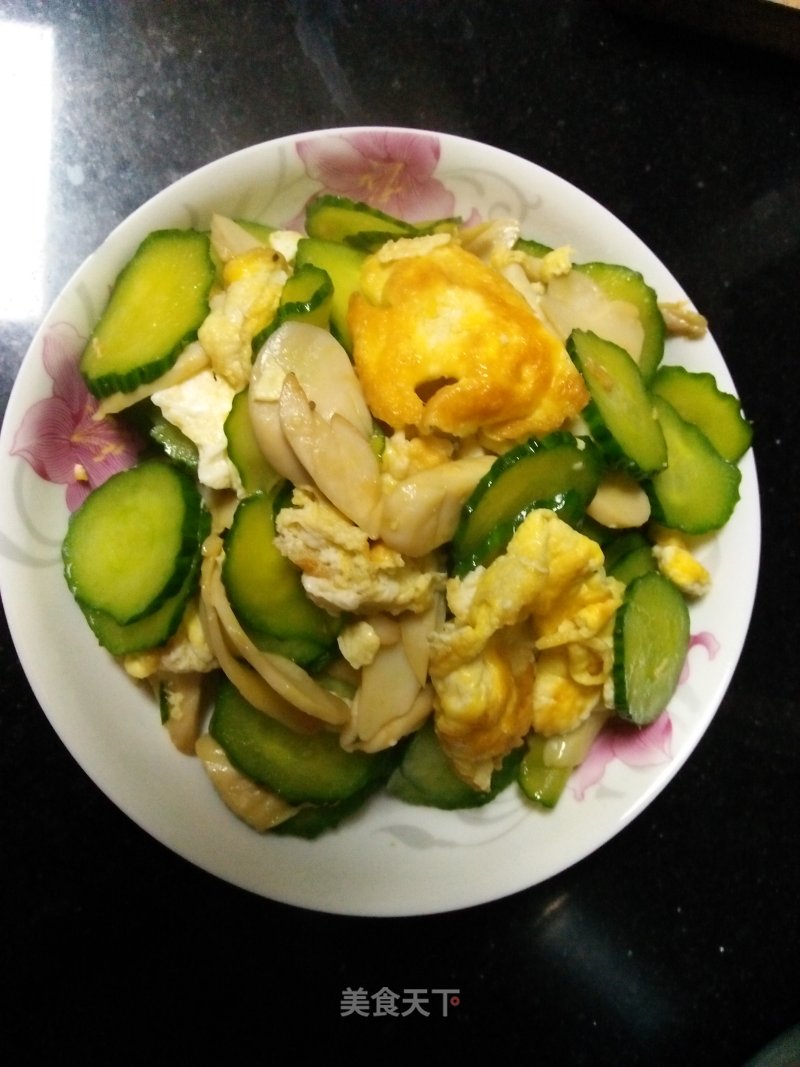 Scrambled Eggs with Cucumber and King Pleurotus recipe