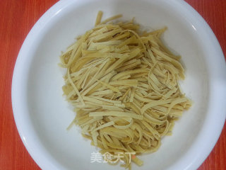 Cold Tofu Shreds (dried Tofu Skin)-a Nutritious Appetizing Homemade Cold Dish recipe