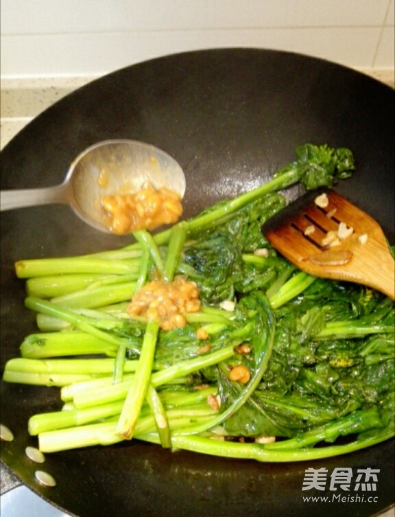 Stir-fried Choy Sum with Bean Paste recipe