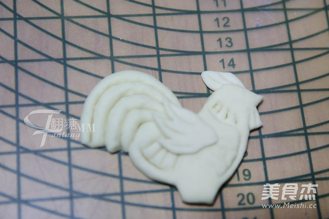 Fantastic Buns-golden Rooster Announces Dawn, Koi Comes, Good Fortune recipe