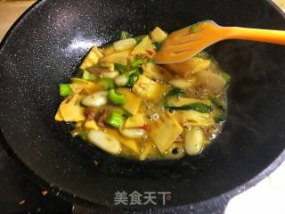 Stir-fried Rice Cake with Mustard Greens and Bamboo Shoots recipe