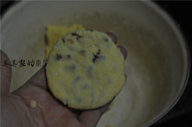 Cornmeal Red Bean Cake recipe