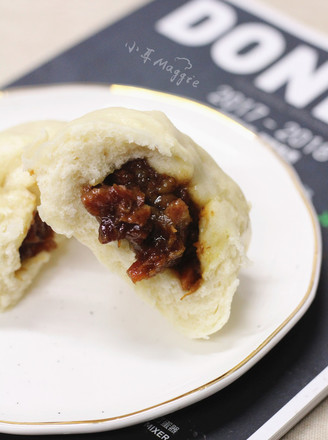 Cantonese Style Barbecued Pork Buns with Honey Sauce recipe