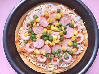 Homemade Pizza - Ham, Shrimp and Vegetables recipe