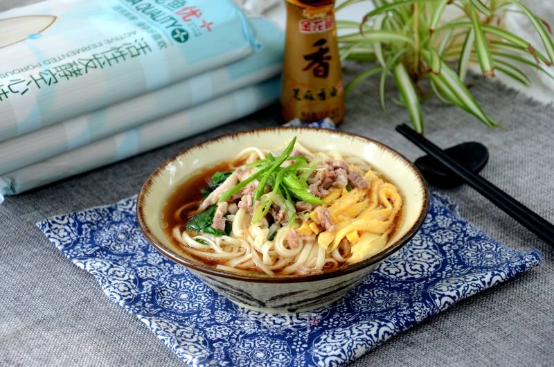 Pork Noodles in Clear Soup recipe