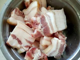 Stewed Pork Belly with Potatoes and Beans recipe