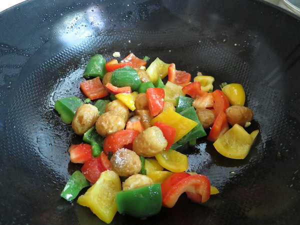 Stir-fried Quail Eggs with Bell Peppers recipe