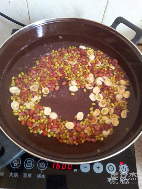 Red Bean and Lotus Seed Soup recipe