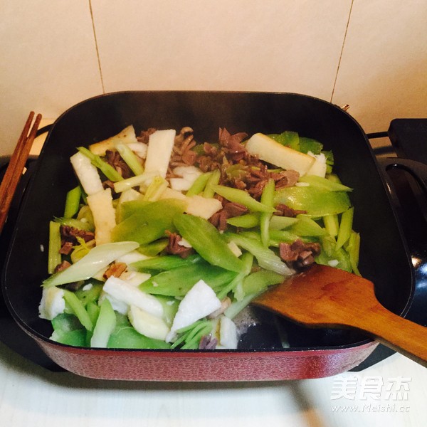 Stir-fried Chicken Gizzards with Mixed Vegetables recipe