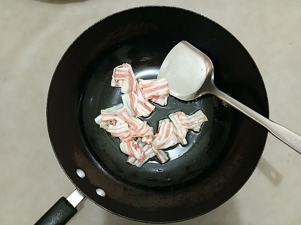 Stir-fried Potato Chips with Pork Belly recipe