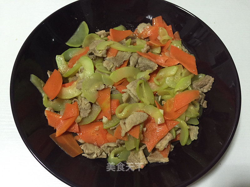 Nutrition and Health Zucchini and Carrot Fried Pork recipe