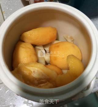 Chuanbei Loquat Stewed Sydney recipe