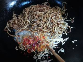 Spicy and Spicy Dried Shreds Made with Chopsticks recipe